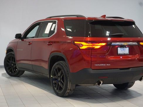 Certified 2023 Chevrolet Traverse LT w/ Rear Camera Mirror Package image 8