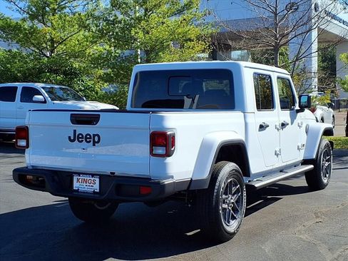 New 2025 Jeep Gladiator Sport image 7