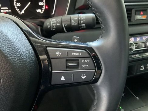 Certified 2025 Honda Pilot Touring image 12