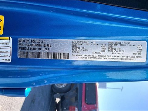 Used 2022 Jeep Wrangler Unlimited Sahara w/ Cold Weather Group image 17