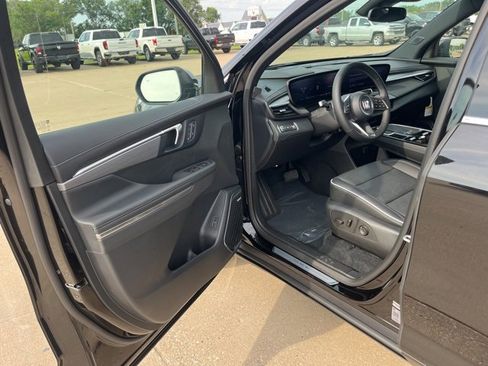 New 2025 Buick Enclave Preferred w/ Power Package image 9