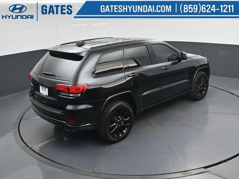 Used 2021 Jeep Grand Cherokee Laredo X AWD/4WD image 47