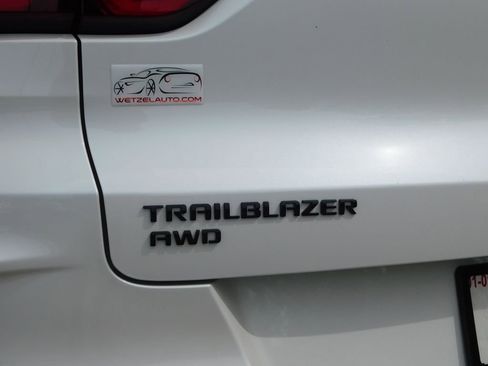 Used 2025 Chevrolet TrailBlazer RS w/ Convenience Package AWD/4WD image 39