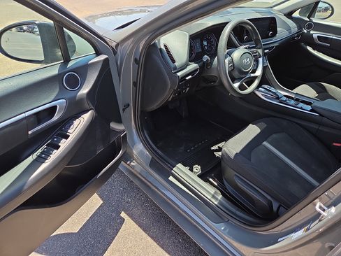 Used 2023 Hyundai Sonata SE FWD image 11