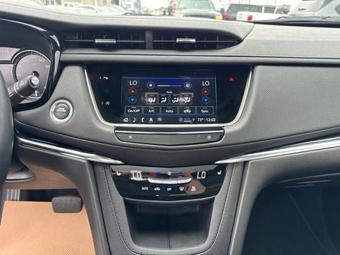 Used 2025 Cadillac XT5 Premium Luxury AWD/4WD image 13