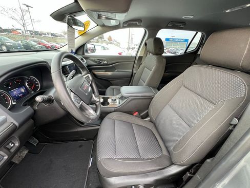 Used 2023 GMC Acadia SLE w/ Driver Convenience Package image 18