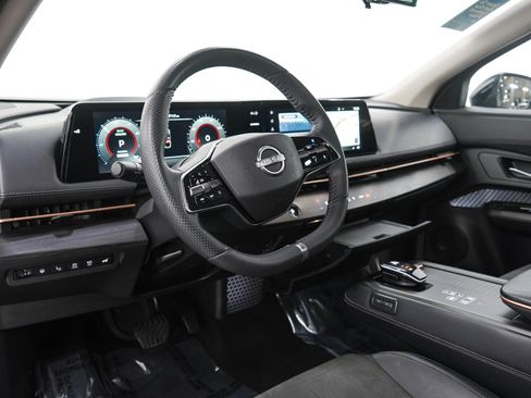 Used 2024 Nissan Ariya AWD image 27