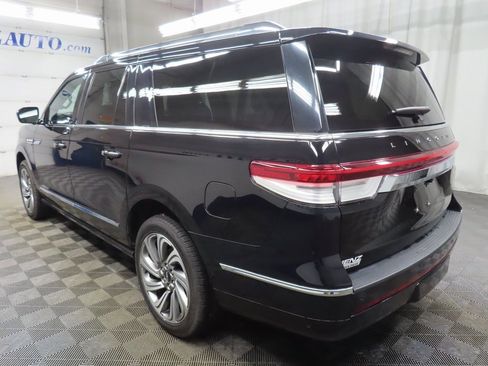 Used 2023 Lincoln Navigator L Reserve w/ Equipment Group 201A image 5
