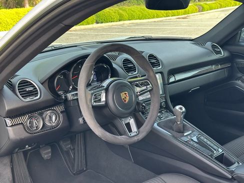 Certified 2021 Porsche 718 Cayman image 4