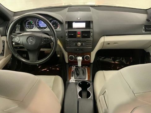 Used 2011 Mercedes-Benz C 300 Sedan image 9