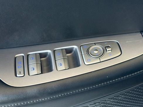 Used 2024 Hyundai Palisade Limited FWD image 12