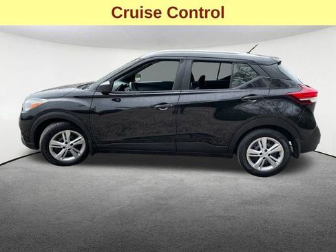Used 2018 Nissan Kicks S FWD image 6