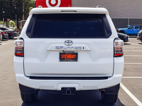 Used 2022 Toyota 4Runner SR5 Premium RWD image 22