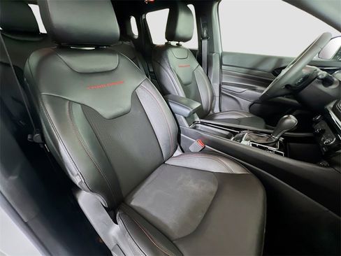 Used 2024 Jeep Compass Trailhawk image 27