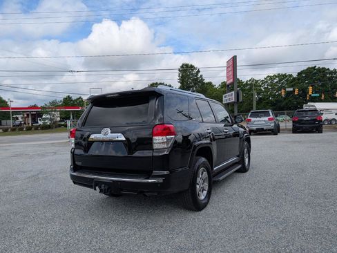 Used 2011 Toyota 4Runner SR5 w/ Premium Pkg w/Leather RWD image 7