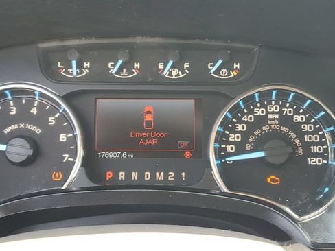 Used 2011 Ford F150 XLT w/ XLT Convenience Pkg AWD/4WD image 16