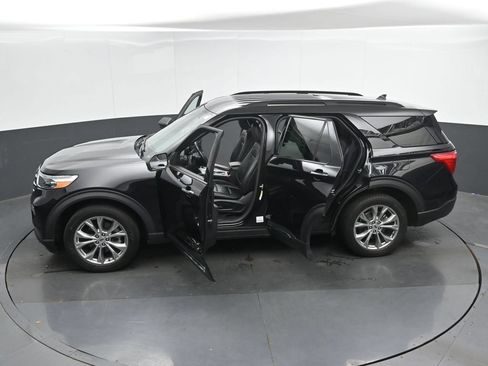 Used 2020 Ford Explorer XLT w/ Equipment Group 202A AWD/4WD image 50