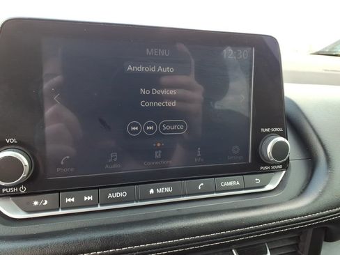 Used 2023 Nissan Rogue S AWD/4WD image 12