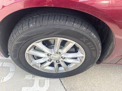 Used 2018 Dodge Grand Caravan SXT FWD image 17