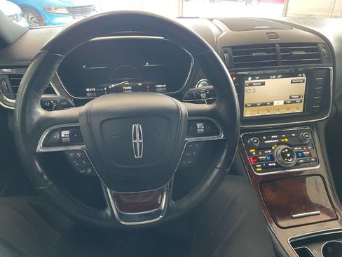 Used 2018 Lincoln Continental Reserve image 29