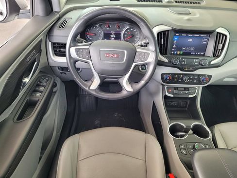 Used 2022 GMC Terrain SLT w/ Infotainment Package II AWD/4WD image 9