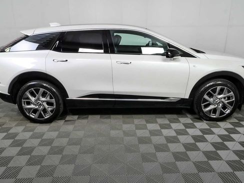 Certified 2025 Cadillac Optiq Luxury 1 AWD/4WD image 2