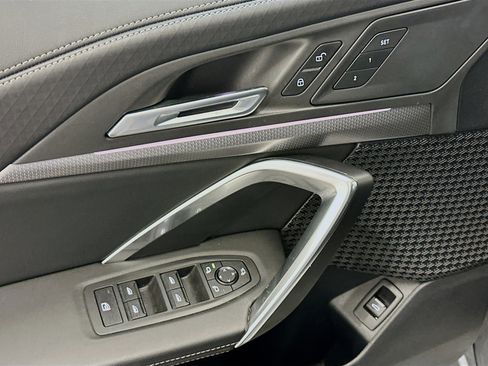 Used 2025 BMW X2 xDrive28i image 15