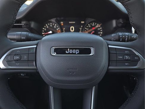 Used 2025 Jeep Compass Latitude w/ Altitude Special Edition AWD/4WD image 37