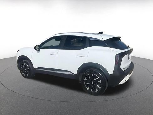 Used 2026 Nissan Kicks SV w/ Cold Weather Package AWD/4WD image 4