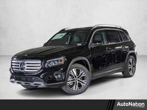New 2025 Mercedes-Benz GLB 250 4MATIC image 1