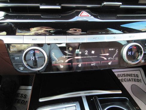 Used 2022 Genesis G80 2.5T image 18