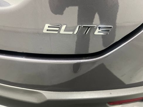 Used 2023 Honda Pilot Elite image 9