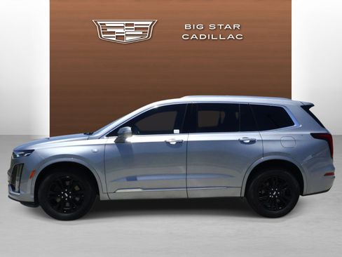 Used 2024 Cadillac XT6 Luxury FWD image 2