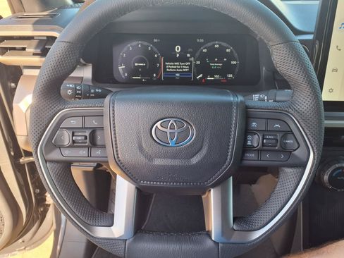 Used 2026 Toyota Tacoma TRD Sport AWD/4WD image 22