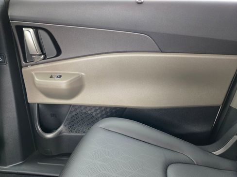 New 2026 Kia Carnival EX image 32