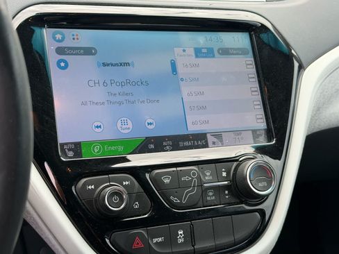 Used 2017 Chevrolet Bolt Premier w/ Driver Confidence II Package FWD image 9