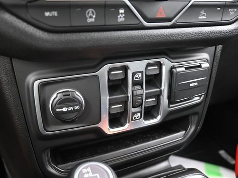 New 2026 Jeep Gladiator Sport image 20