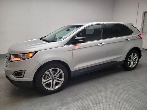 Used 2018 Ford Edge Titanium image 2