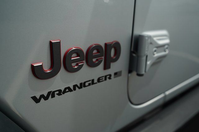 New 2024 Jeep Wrangler Unlimited Rubicon w/ Capability Package AWD/4WD image 32