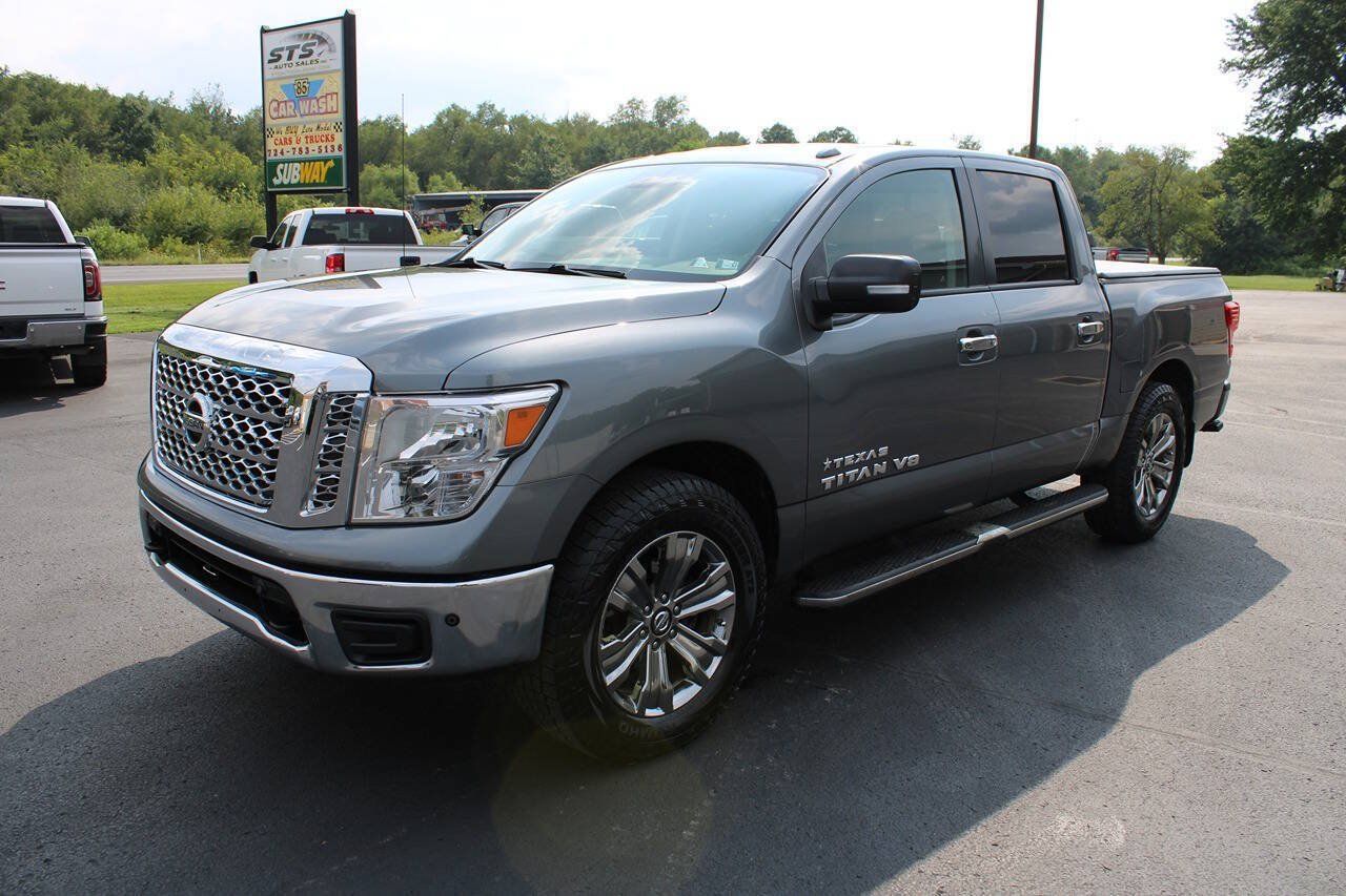 Used 2018 Nissan Titan SV w/ SV Convenience Package AWD/4WD image 2