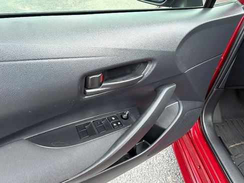 Used 2022 Toyota Corolla LE FWD image 14