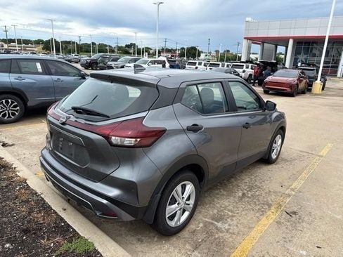 Used 2024 Nissan Kicks S FWD image 8