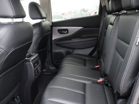 Used 2024 Nissan Murano SV w/ SV Midnight Edition Package image 17