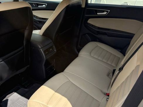 Used 2020 Ford Edge SEL w/ Convenience Package FWD image 9