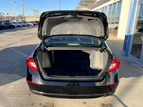 Used 2021 Honda Accord Sport Special Edition image 9