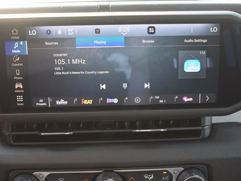 Used 2024 Jeep Wrangler Unlimited AWD/4WD image 23