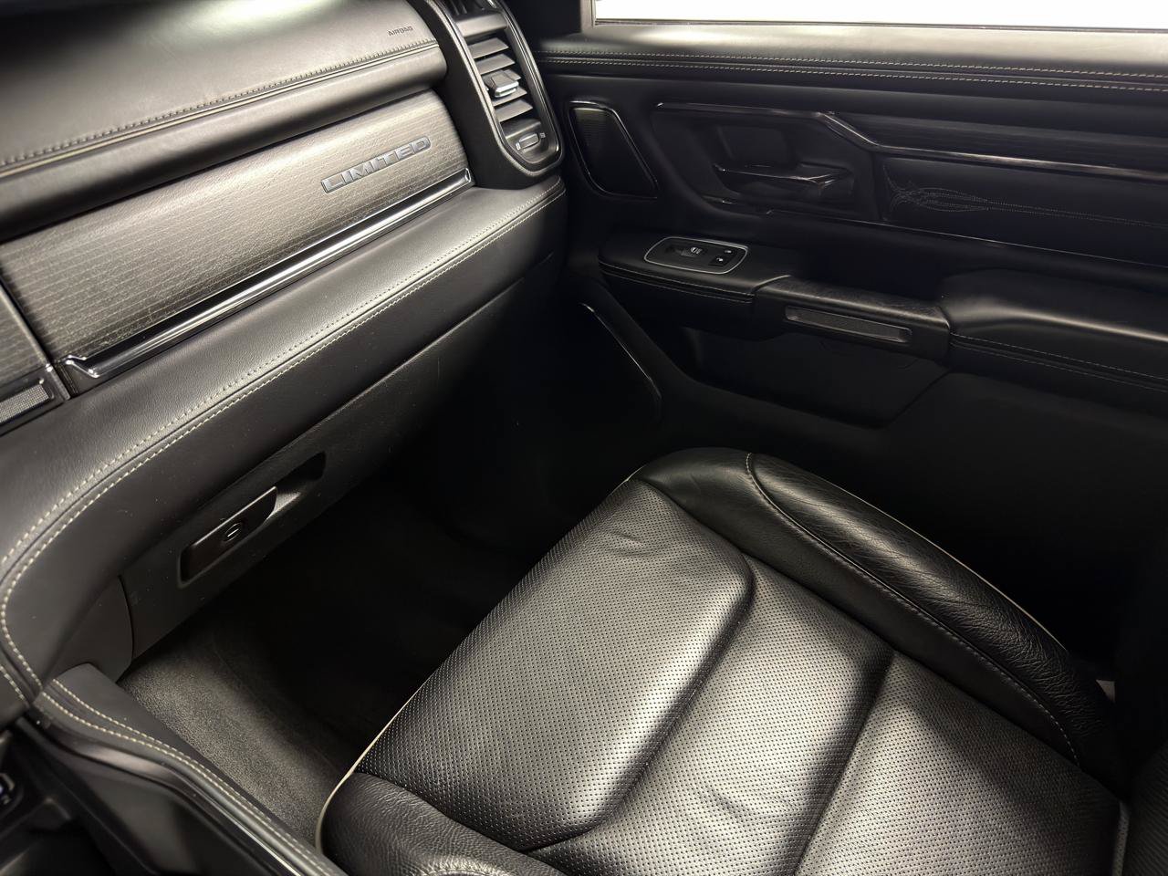 Used 2022 RAM 1500 Limited w/ Night Edition AWD/4WD image 22