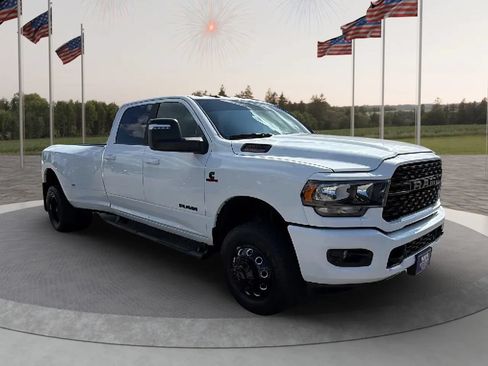 Used 2024 RAM 3500 Big Horn w/ Night Edition AWD/4WD image 8