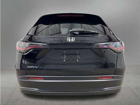 New 2027 Honda HR-V LX image 4