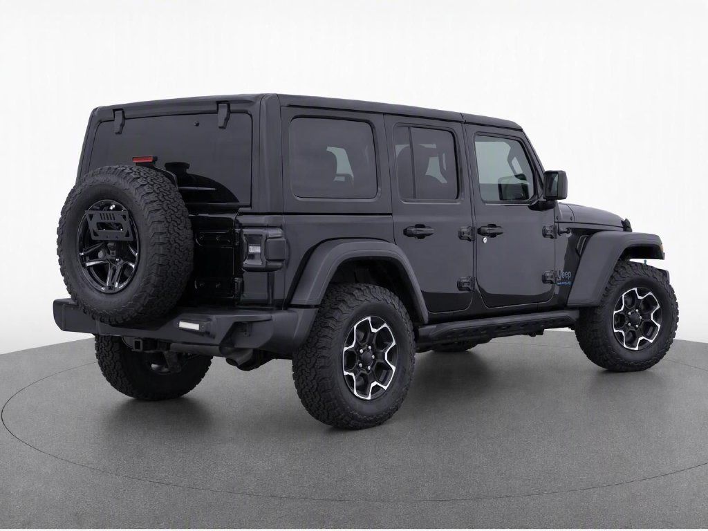 Used 2023 Jeep Wrangler Unlimited Rubicon 4xe AWD/4WD image 3